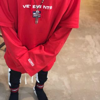 トミーヒルフィガー(TOMMY HILFIGER)のVETEMENTS×トミー(パーカー)