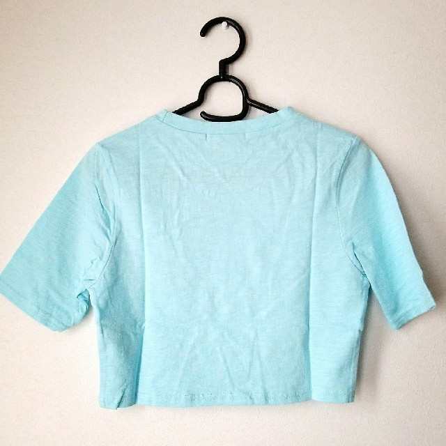 moussy(マウジー)の[新品]moussyショート丈Tシャツ レディースのトップス(Tシャツ(半袖/袖なし))の商品写真