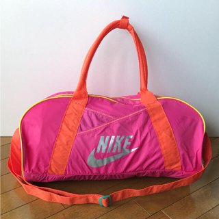 ナイキ(NIKE)のNIKE 超軽量 スポーツバッグ 1〜2泊の旅行 合宿 キャンプ ジム通い(ボストンバッグ)