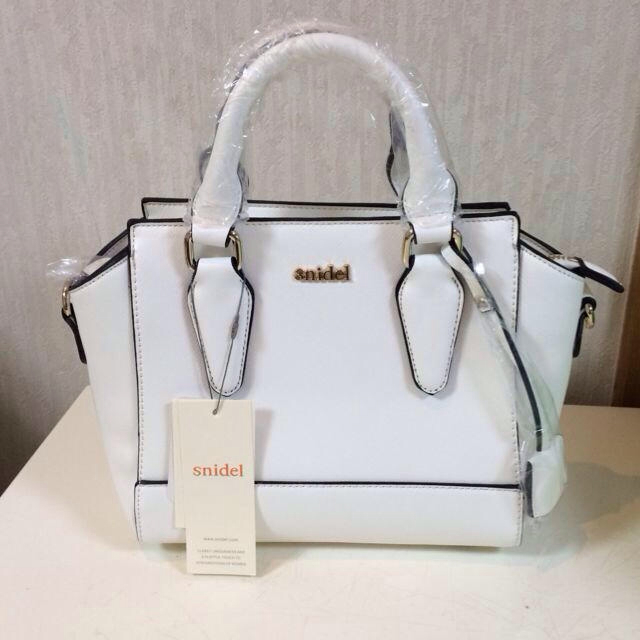 SNIDEL(スナイデル)の新品スナイデル☆バッグ ホワイト レディースのバッグ(ハンドバッグ)の商品写真