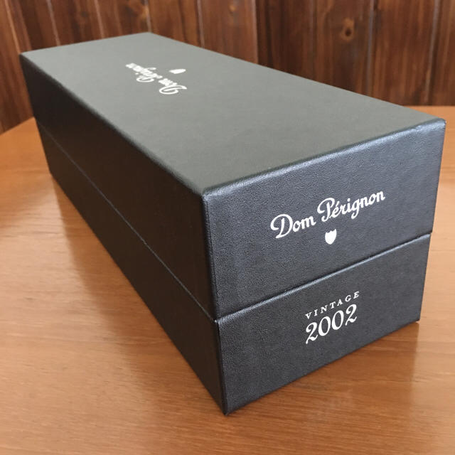 Dom Pérignon(ドンペリニヨン)のドン・ペリニヨン 白 ヴィンテージ ２００２ 食品/飲料/酒の酒(シャンパン/スパークリングワイン)の商品写真