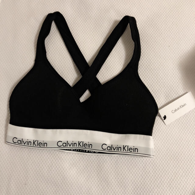 Calvin Klein(カルバンクライン)のCalvin Klein ブラトップ パット付き 新品未使用 レディースの下着/アンダーウェア(ブラ)の商品写真