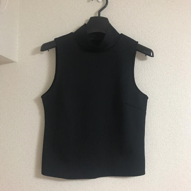 ZARA(ザラ)のZARA ハイネックノースリーブトップス レディースのトップス(カットソー(半袖/袖なし))の商品写真