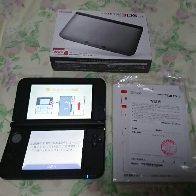 ニンテンドー3DS(ニンテンドー3DS)の【最終値下げ】ニンテンドー3DS LL 充電器付き エンタメ/ホビーのゲームソフト/ゲーム機本体(携帯用ゲーム機本体)の商品写真