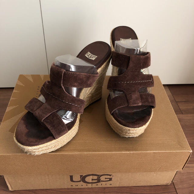 UGG(アグ)のUGG アグ ウェッジ サンダル ブラウン 茶系 靴 22cm 送料無料 レディースの靴/シューズ(サンダル)の商品写真