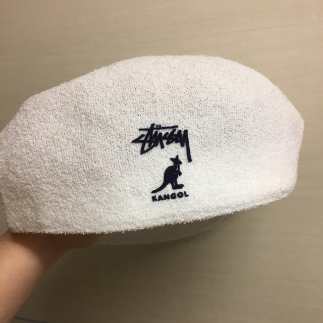 STUSSY(ステューシー)のstussy KANGOL 帽子 レディースの帽子(ハンチング/ベレー帽)の商品写真