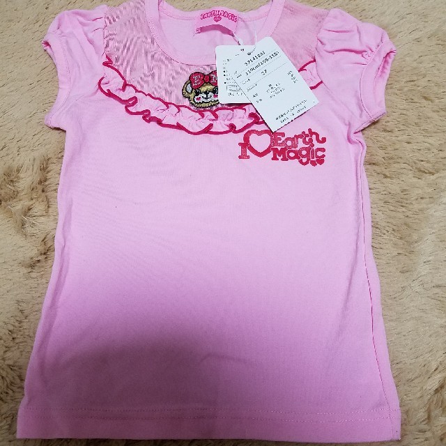 EARTHMAGIC(アースマジック)のアースマジック　110センチ キッズ/ベビー/マタニティのキッズ服女の子用(90cm~)(Tシャツ/カットソー)の商品写真