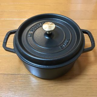 ストウブ(STAUB)のSTAUB【新品未使用】22cm(鍋/フライパン)