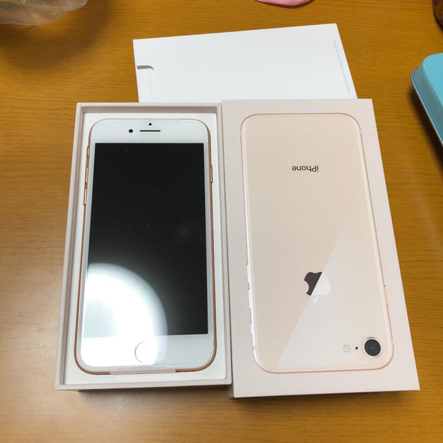 新品未使用 iphone8  64GB （ゴールド)SIMロック解除済