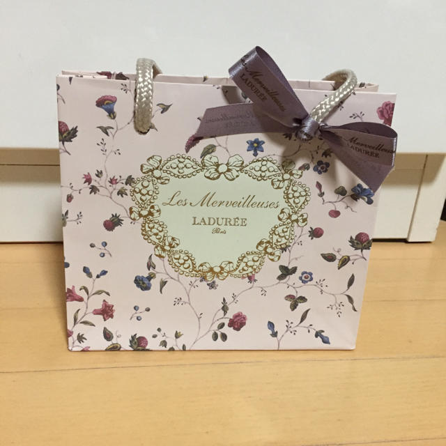 LADUREE(ラデュレ)のラデュレ 紙袋 レディースのバッグ(ショップ袋)の商品写真