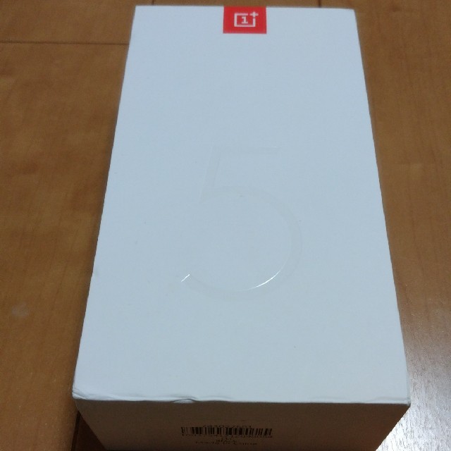 【美品】OnePlus 5T  8G/128G