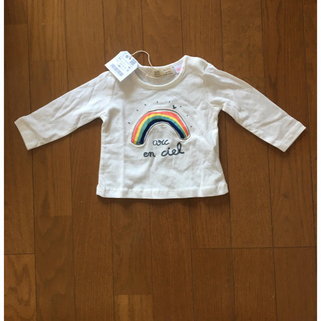 ZARA KIDS(ザラキッズ)のZARA baby ♡ザラベビー レインボー ロンT 68 キッズ/ベビー/マタニティのベビー服(~85cm)(Ｔシャツ)の商品写真