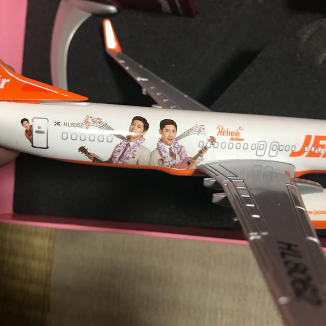 東方神起 チェジュ航空 モデルプレーン 飛行機模型 トレカ ユノ チャンミンK-POP/アジア