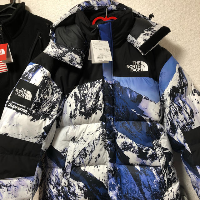 人気カラーの Supreme - supremeノースフェイスバルトロ ダウン