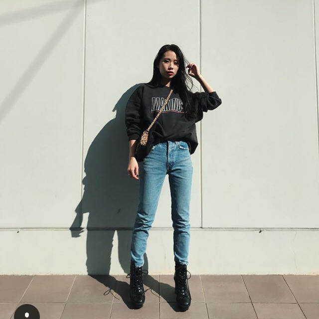 moussy(マウジー)の完売26♡神デニム♡MOUSSY MVS skinnyマウジー新作スキニーデニム レディースのパンツ(デニム/ジーンズ)の商品写真