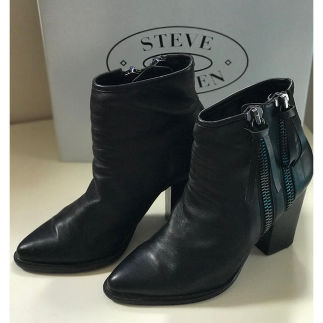 Steve Madden(スティーブマデン)のSteve Madden サイドダブルジッパーブーティーブーツ レディースの靴/シューズ(ブーティ)の商品写真