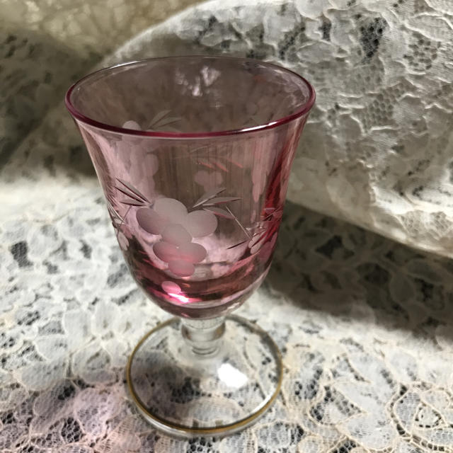 ぶどう柄のピンクのワイングラス の通販 By サン アップル ラクマ ぶどう柄のピンクのワイングラス の通販 By サン アップル ラクマ