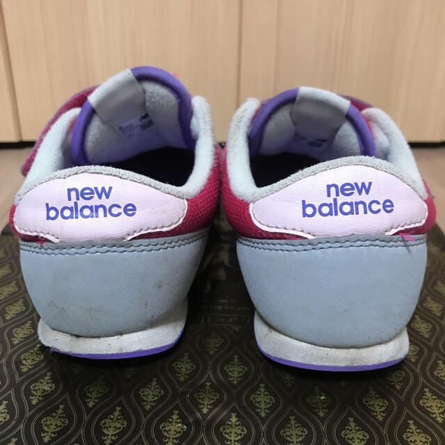 New Balance(ニューバランス)のニューバランス620 ピンク パープル  21センチ キッズ/ベビー/マタニティのキッズ靴/シューズ(15cm~)(スニーカー)の商品写真