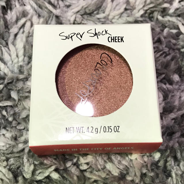 colourpop(カラーポップ)の【未使用】colourpop highlight High Five コスメ/美容のベースメイク/化粧品(フェイスカラー)の商品写真