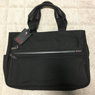 トゥミ(TUMI)の美品 TUMI ビジネストートバッグ(ビジネスバッグ)