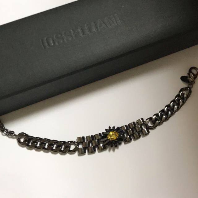 IOSSELLIANI(イオッセリアーニ)の【夢華様専用】IOSSELLIANIブレス✴︎ ブラック×イエロー レディースのアクセサリー(ブレスレット/バングル)の商品写真