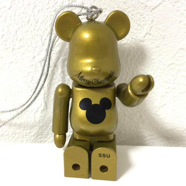 MEDICOM TOY(メディコムトイ)のBE@RBRICK ゴールド ミッキー エンタメ/ホビーのおもちゃ/ぬいぐるみ(キャラクターグッズ)の商品写真