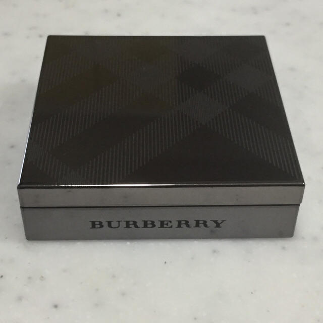 BURBERRY(バーバリー)のバーバリー アイカラー シルク コスメ/美容のベースメイク/化粧品(アイシャドウ)の商品写真