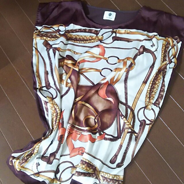Bou Jeloud(ブージュルード)のスカーフおしゃれトップス レディースのトップス(カットソー(半袖/袖なし))の商品写真