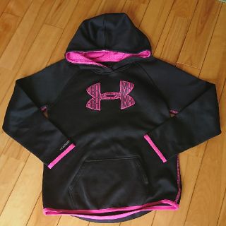 アンダーアーマー(UNDER ARMOUR)のUNDER ARMOUR　パーカー(ジャケット/上着)