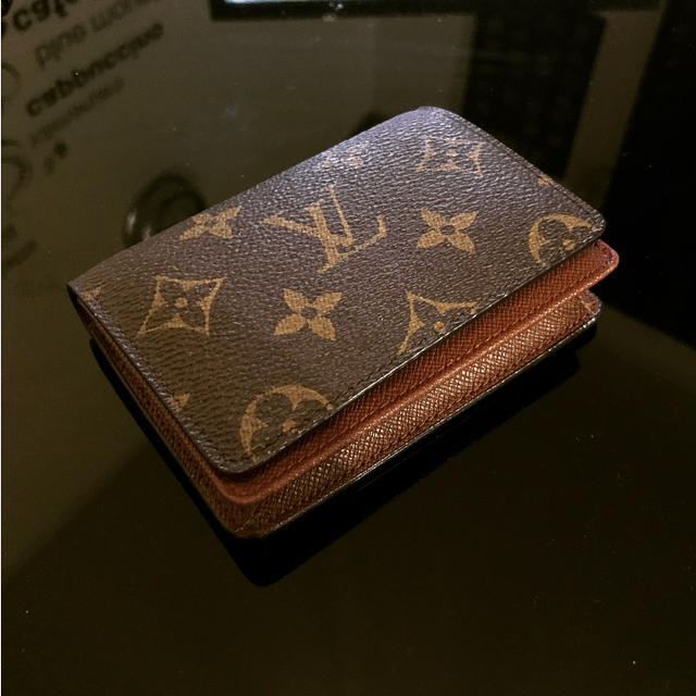 LOUIS VUITTON(ルイヴィトン)のルイヴィトン★モノグラム★パスケース★名刺入れ！ レディースのファッション小物(名刺入れ/定期入れ)の商品写真