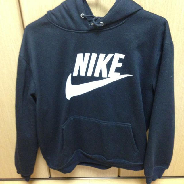 nike パーカー