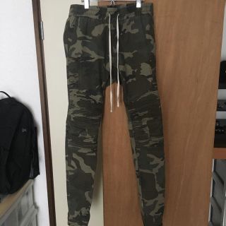 フィアオブゴッド(FEAR OF GOD)のpacsun カモ パンツ(ワークパンツ/カーゴパンツ)