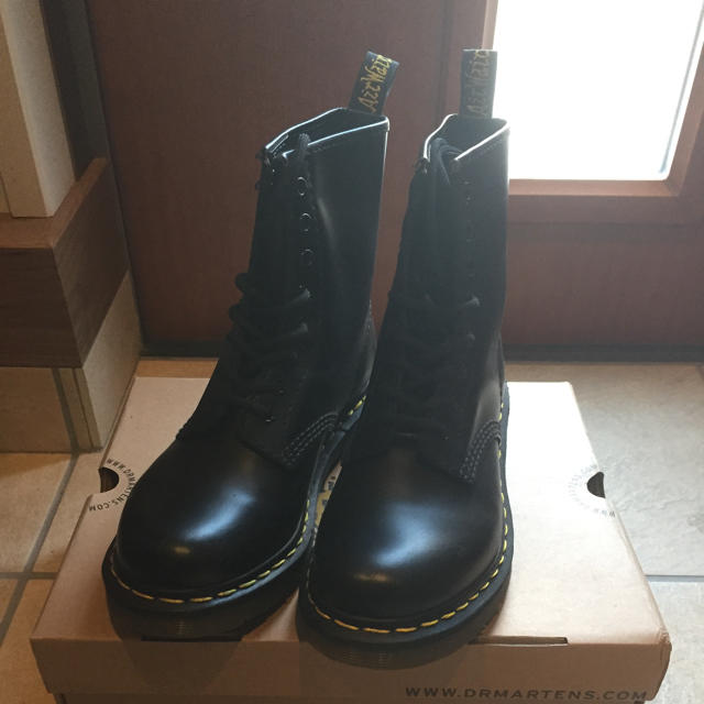 Dr.Martens(ドクターマーチン)の【美品】Dr.Martens 8ホール UK5 レディースの靴/シューズ(ブーツ)の商品写真