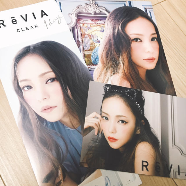 安室奈美恵 REVIA パンフレット ポストカード エンタメ/ホビーのタレントグッズ(その他)の商品写真