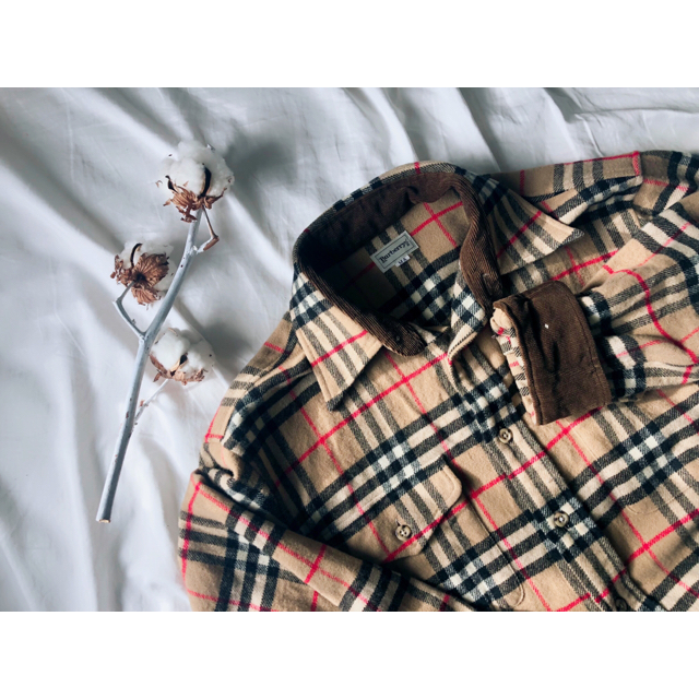 BURBERRY(バーバリー)のNaomi 様 レディースのトップス(シャツ/ブラウス(長袖/七分))の商品写真