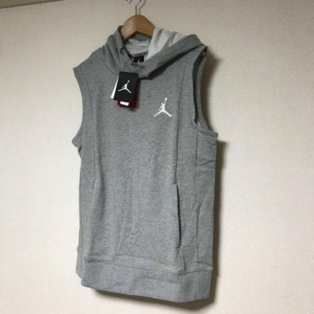 NIKE(ナイキ)の生産終了 新品 Jordan AJ ノースリーブ パーカー М グレー メンズのトップス(パーカー)の商品写真