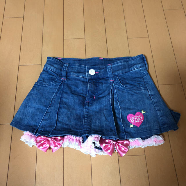 EARTHMAGIC(アースマジック)の❤️EARTH MAGICショートパンツ＆ロンＴ❤️ キッズ/ベビー/マタニティのキッズ服女の子用(90cm~)(パンツ/スパッツ)の商品写真