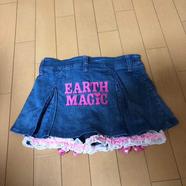 EARTHMAGIC(アースマジック)の❤️EARTH MAGICショートパンツ＆ロンＴ❤️ キッズ/ベビー/マタニティのキッズ服女の子用(90cm~)(パンツ/スパッツ)の商品写真