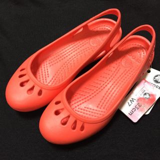 クロックス(crocs)の新品・未使用  クロックス  Ｗ７(サンダル)