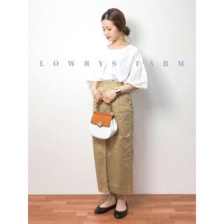 ローリーズファーム(LOWRYS FARM)のLOWRYS FARM 新品 チノタイトロングスカート ベージュ M(ロングスカート)