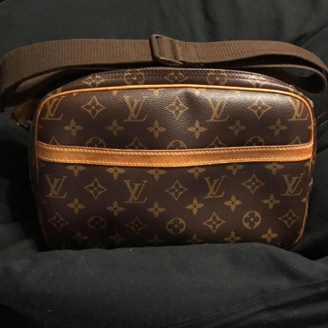 LOUIS  VUITTON