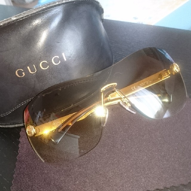 Gucci(グッチ)の【美品】GUCCI レディース サングラス レディースのファッション小物(サングラス/メガネ)の商品写真