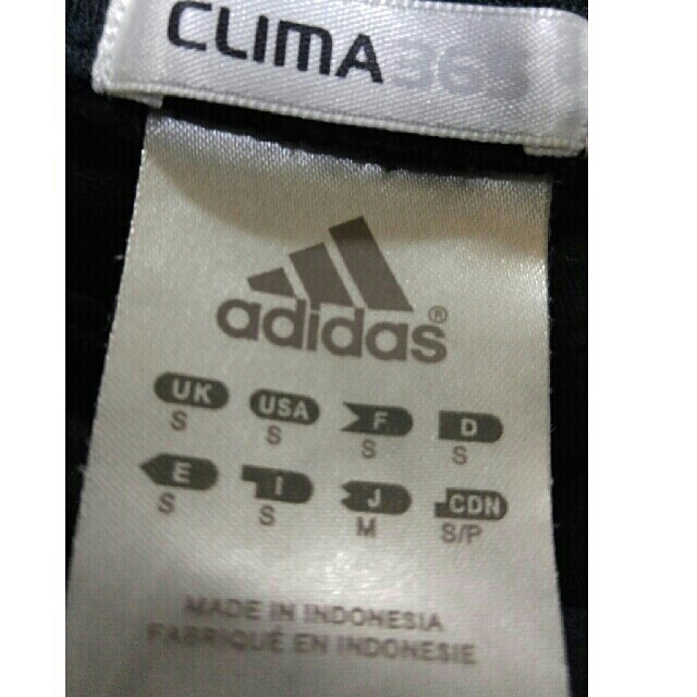 adidas(アディダス)のアディダス　シャツ スポーツ/アウトドアのサッカー/フットサル(ウェア)の商品写真