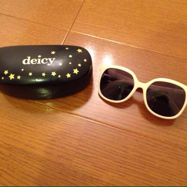 deicy(デイシー)のdeicyゆうこ様専用取り置き14日まで レディースのファッション小物(サングラス/メガネ)の商品写真