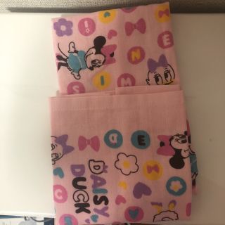 ディズニー(Disney)のフリル様専用 ミニー&デイジー フェイス、ハンドタオル(タオル/バス用品)