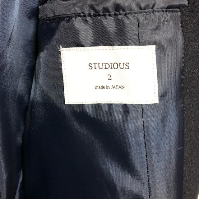 STUDIOUS(ステュディオス)の【げんじさん着用】STUDIOUS チェスターコート ネイビー メンズのジャケット/アウター(チェスターコート)の商品写真