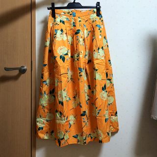 マウジー(moussy)のmoussy  マウジー 花柄スカート(ひざ丈スカート)