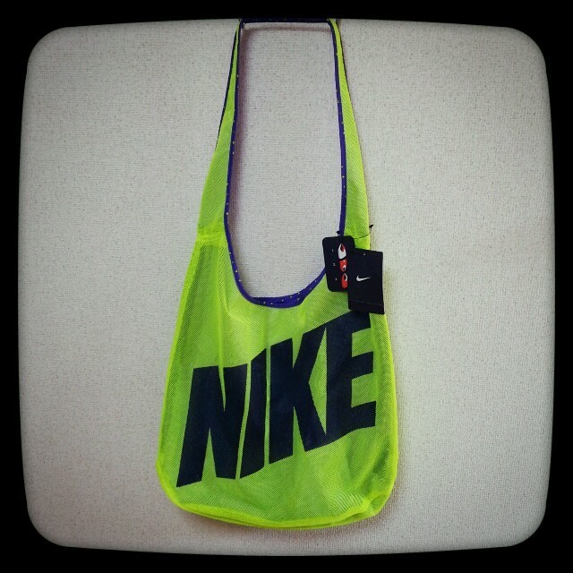NIKE(ナイキ)のNIKE バック レディースのバッグ(エコバッグ)の商品写真