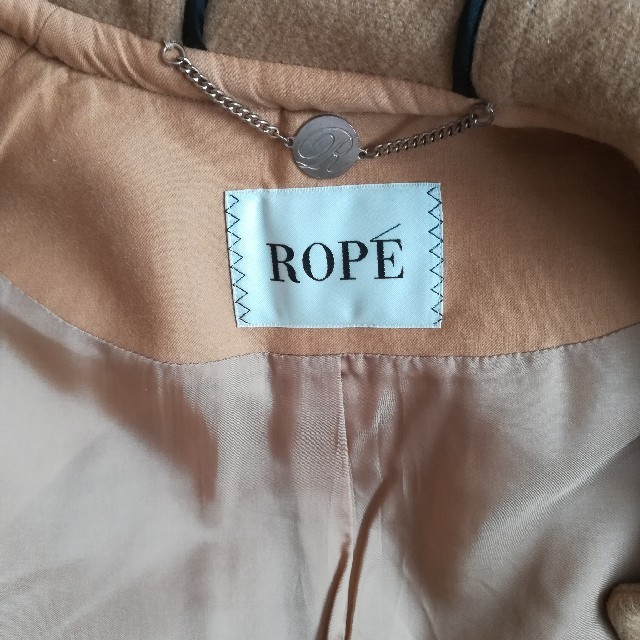 ROPE’(ロペ)の新品に近い！ROPE キャメルのダッフルコート レディースのジャケット/アウター(ダッフルコート)の商品写真