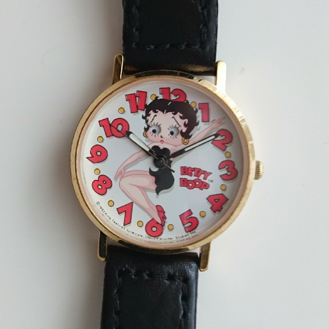 Betty boopベティちゃんのキュートな本革腕時計